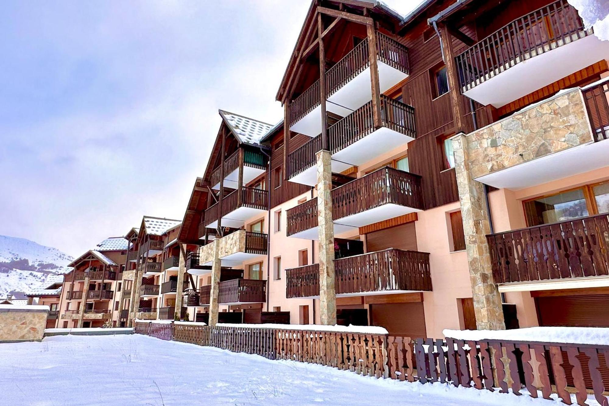 Casa-Amelie Terrace With View And Parking Apartment Вар Екстериор снимка