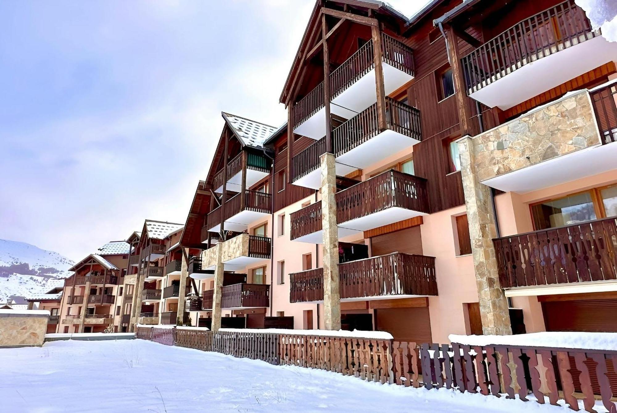 Casa-Amelie Terrace With View And Parking Apartment Вар Екстериор снимка